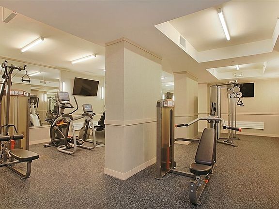 5th image of 422 W 20th St APT 2C
