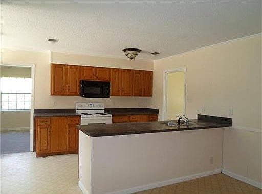 5th image of 11348 S Pine Dr