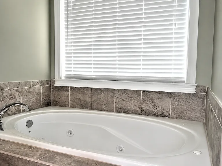 129 Belmont Dr — Photo 9