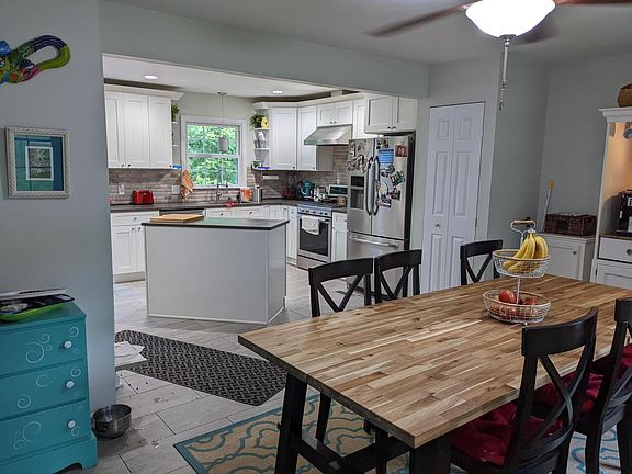 Dining room looking into kitchen