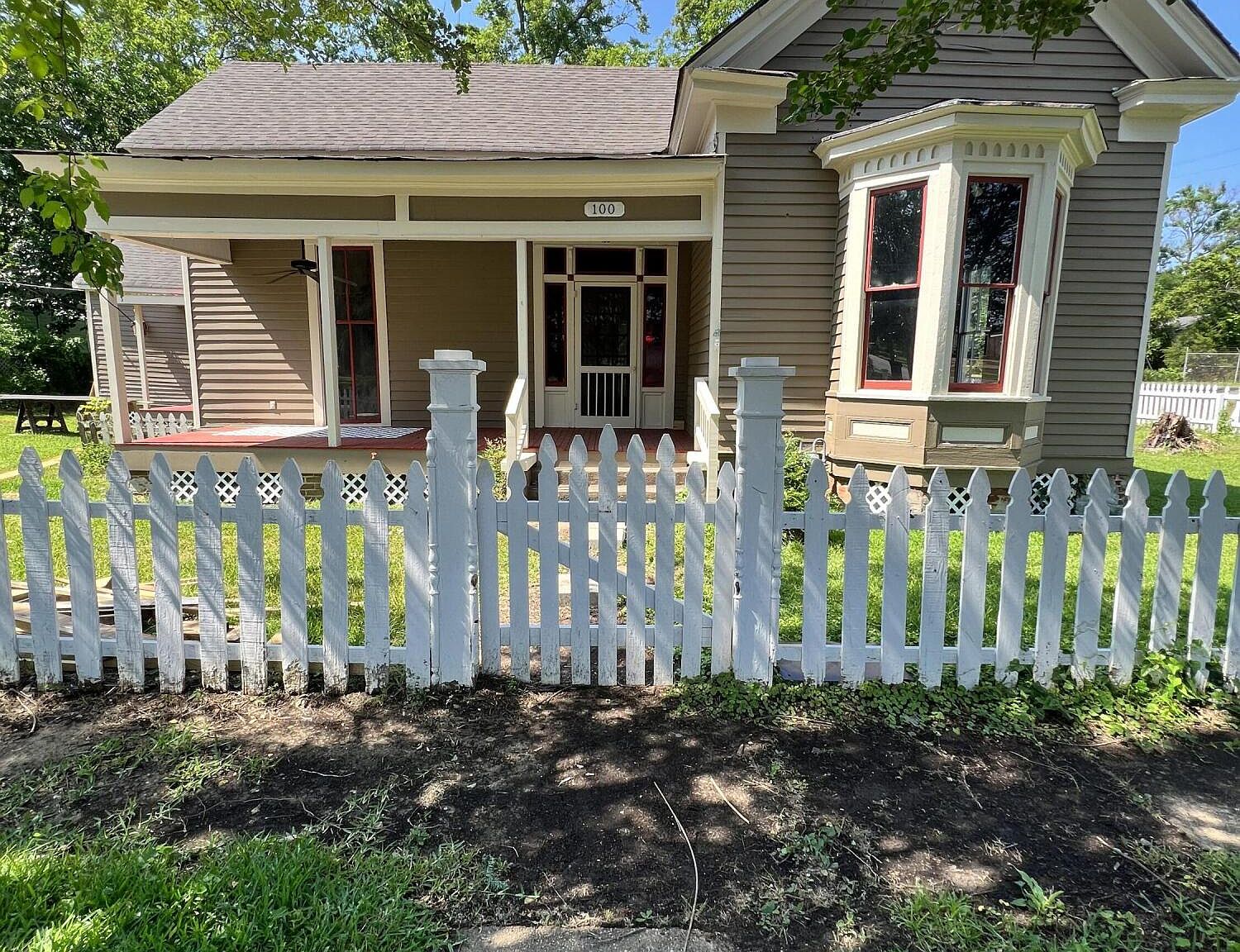 100 W Canal St, Aberdeen, MS 39730 MLS 231941 Zillow