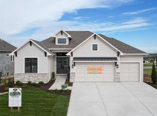 10758 S Houston St, Olathe, KS 66061