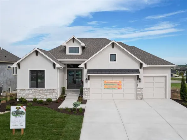 10758 S Houston St, Olathe, KS 66061