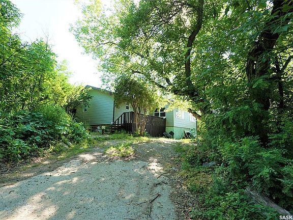 3rd image of 591 Nicoll Ave #589