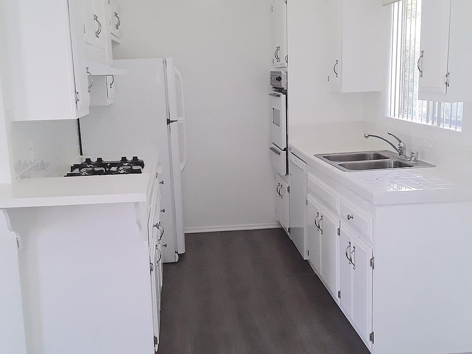 1st image of 11933 Darlington Ave #0251f89ee