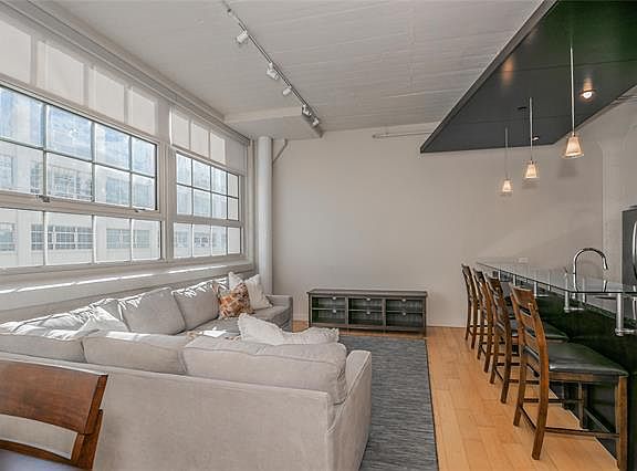 5th image of 2600 W 7th St APT 1603
