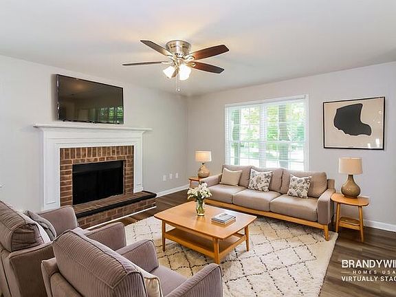4th image of 413 Braxton Dr