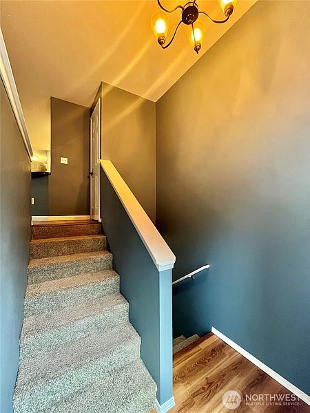 3rd image of 10453 1st Avenue SW