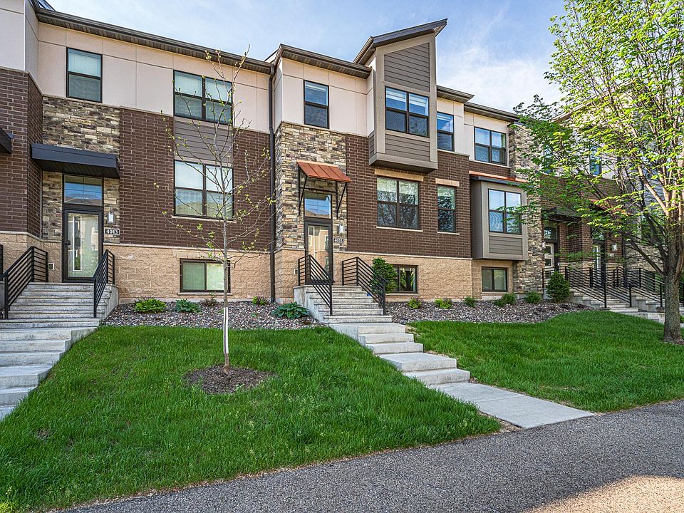1st image of 4015 River Valley Way