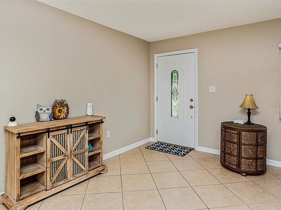 2nd image of 1613 Loves Point Dr