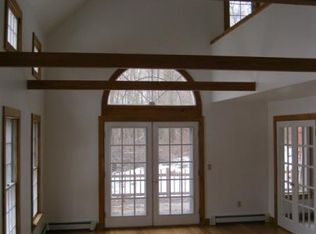 25 Carriage Ln, Roxbury, CT 06783