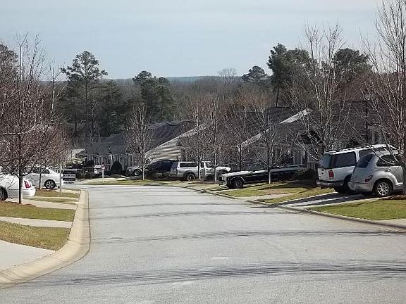 3rd image of 208 Philmont Dr