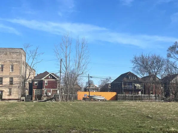 3637 E Palmer St, Detroit, MI 48211