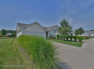 620 Foxtail Cir, Archbald, PA 18403