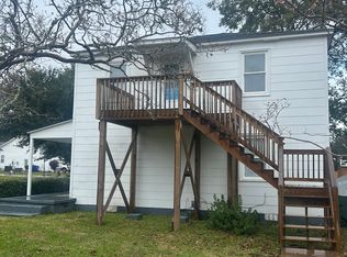 1611 New Bern St, Newport, NC 28570