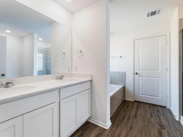 381 Jack Ryan St — Photo 23