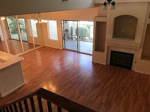 3rd image of 5230 Tropical Peach Dr