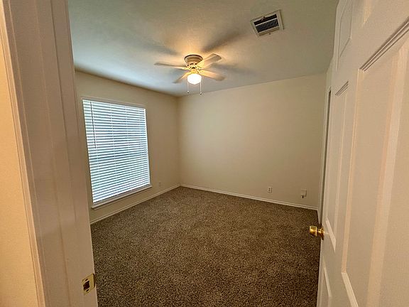 4th image of 3030 Lodgepole Ln
