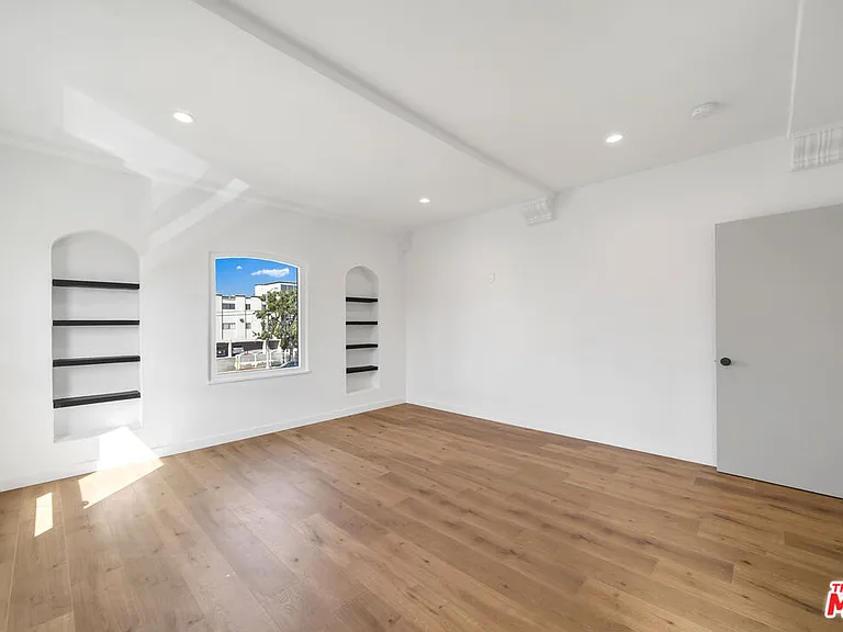 4014 W Adams Blvd #A — Photo 5
