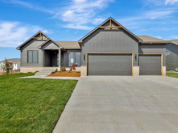 2549 N Bluestone St, Andover, KS 67002