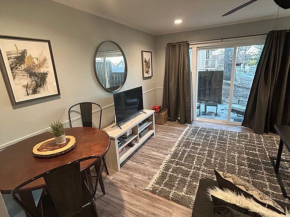 4th image of 22 Britten Cir