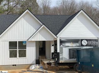 170 Rock Moss Dive Dr, Williamston, SC 29697