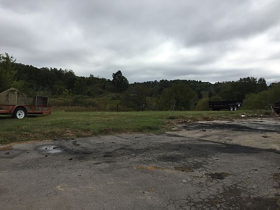 3rd image of 176 Wildhorse Ln