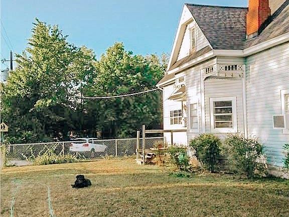 4th image of 109 E Lee Ave
