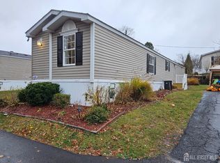 499 Kenbury Rd, Branchburg, NJ 08876