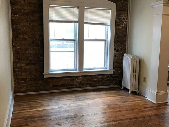 4th image of 203 E 19th St #23