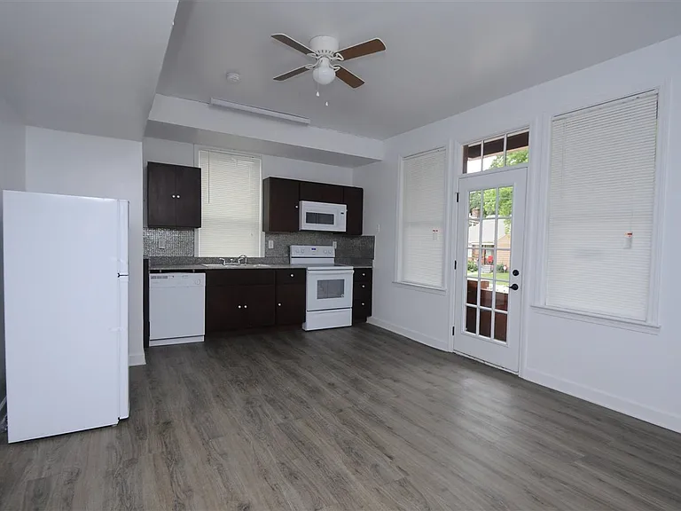 528 E Parkway Ave #9 — Photo 6