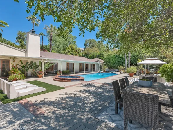 4445 Portico Pl, Encino, CA 91316