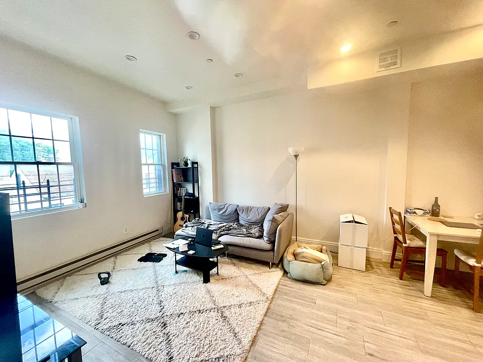 38-28 28th St #2F