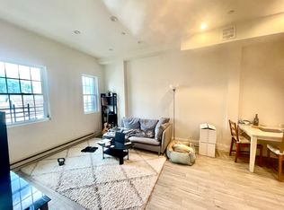 38-28 28th St #2F, Long Island City, NY 11101