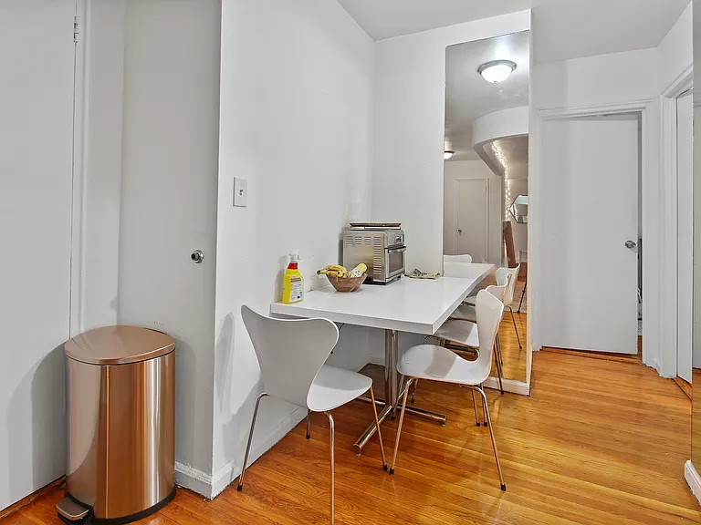 315 E 56th St #5F — Photo 4