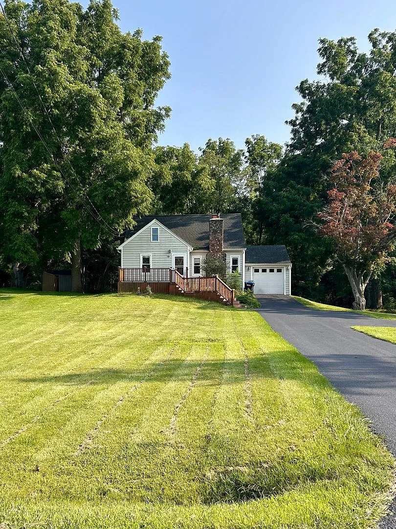 Cozy 3 bedroom, single family home, Rush-Henrietta Schools — Photo 2