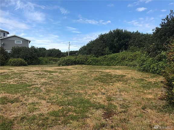 3rd image of 311 /321 Ocean Shores Blvd SW