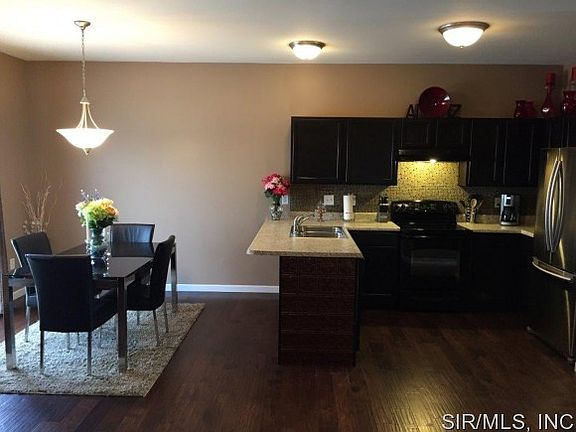 4th image of 6854 Kensington Dr