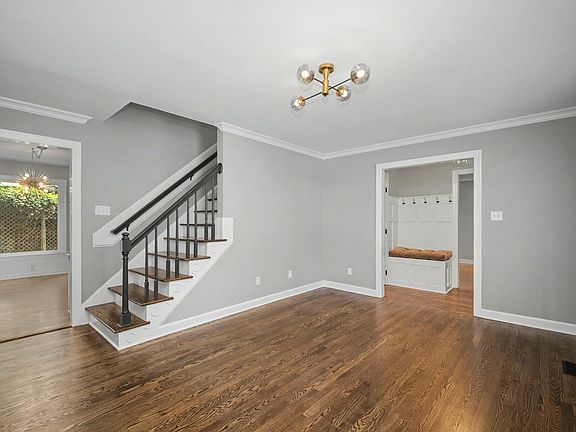 5th image of 1000 Black Oak Ct