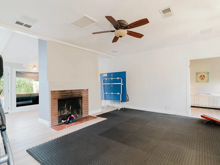 13405 Tiara St — Photo 15
