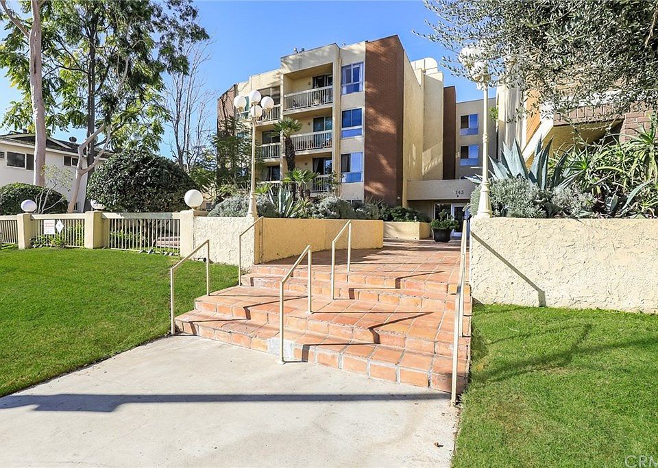 1st image of 5143 Bakman Ave APT 303