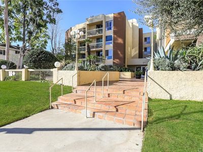 5143 Bakman Ave APT 303, North Hollywood, CA, 91601