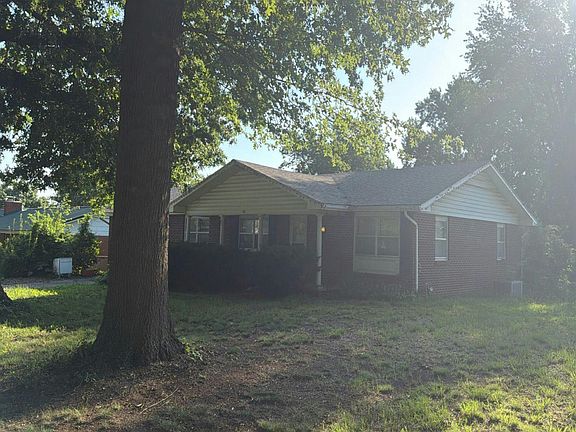 2nd image of 208 S East St