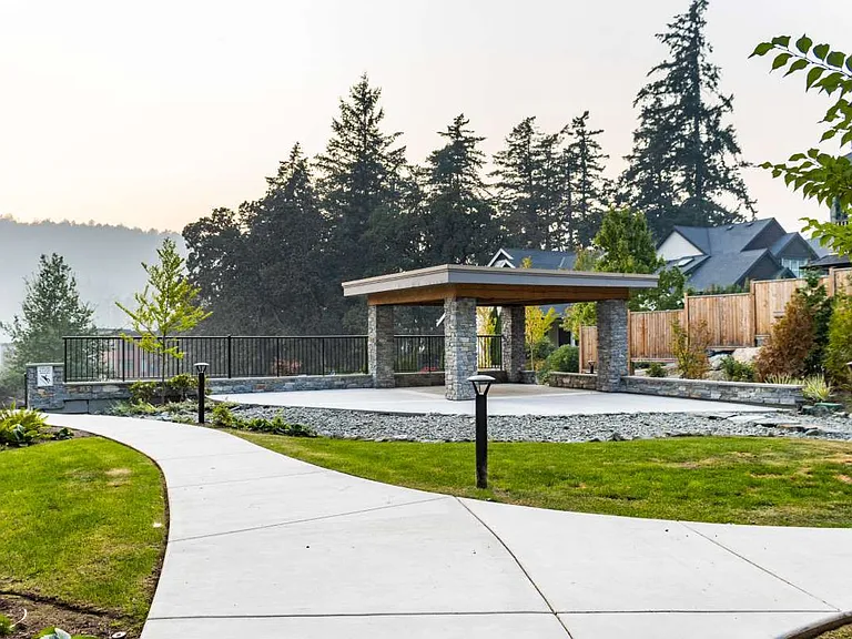 301 Nursery Hill Dr — Photo 3