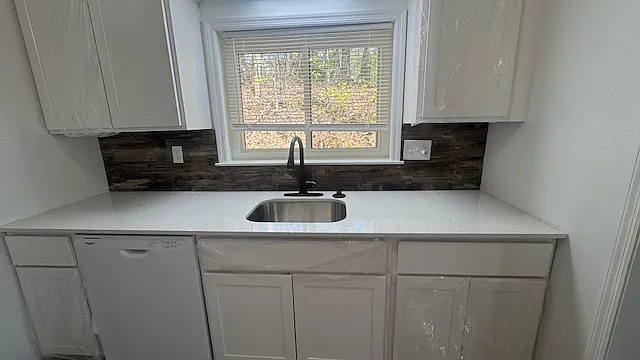 889 Rhue Haus Ln — Photo 2