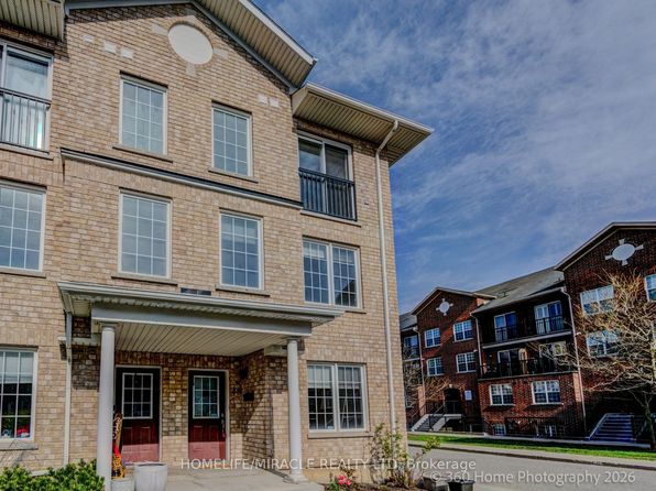 48 Strangford Ln, Toronto, ON M1L 0E4
