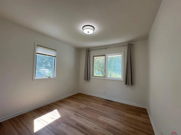 1839 W Arlington Cir — Photo 20