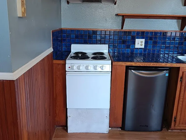 430 S Holladay Dr #8 — Photo 8