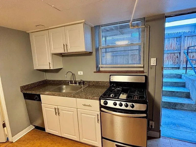 4332 E 12th Ave — Photo 3
