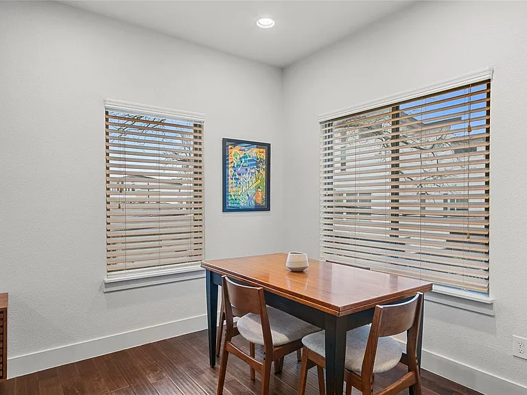 5922 Hudson St #4 — Photo 8